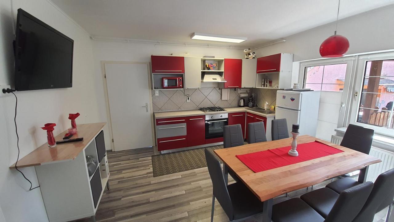 Apartma4Us Maribor Luaran gambar